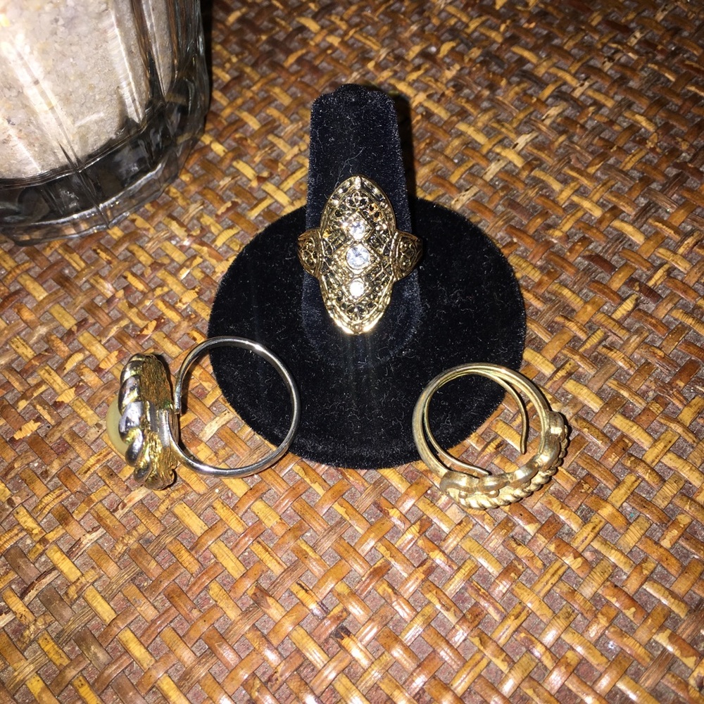 VINTAGE Rhinestone Gold Tone Ring Bundle - Picture 2 of 8